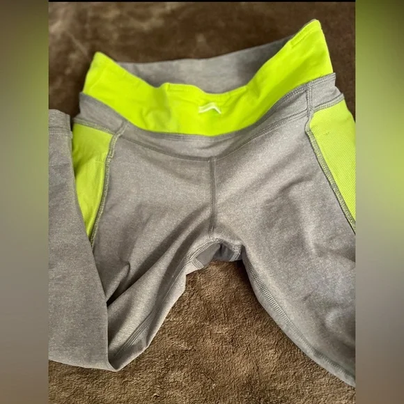 LULULEMON PASSION CROP CROPS II HEATHERED SLATE HSL LUXTREME 17” W6E01S SZ 4 - Picture 10 of 11